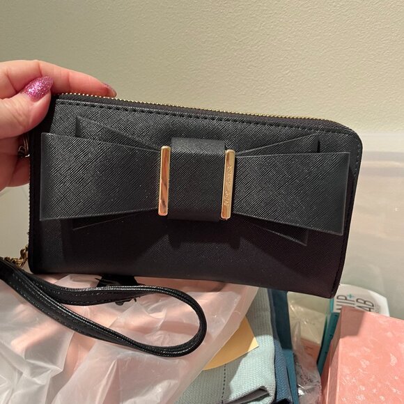 Betsey Johnson Bow Wallet Wristlet - Picture 1 of 3